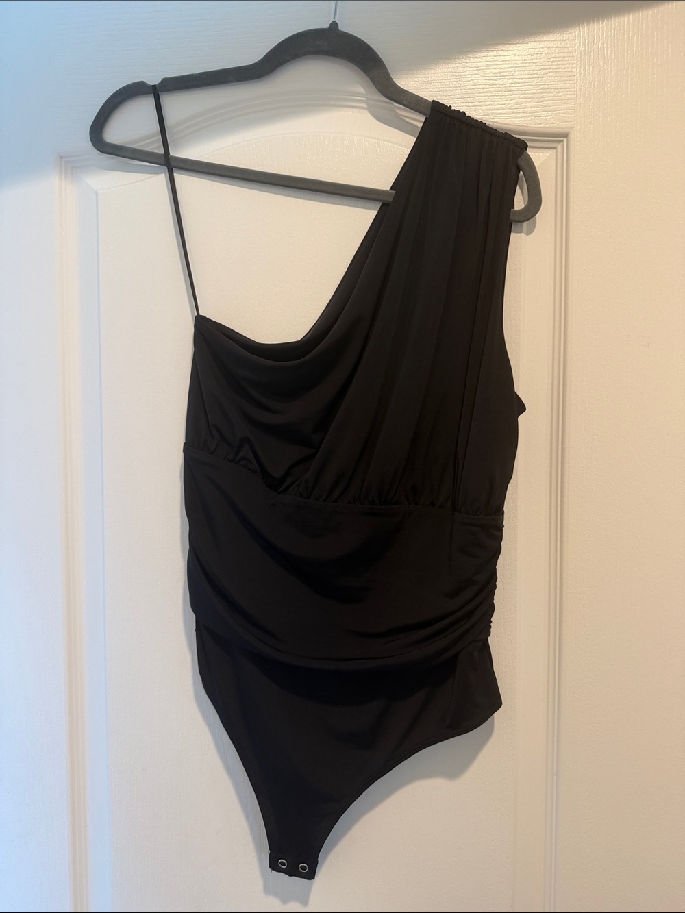 Express- One-Shoulder Black Bodysuit
